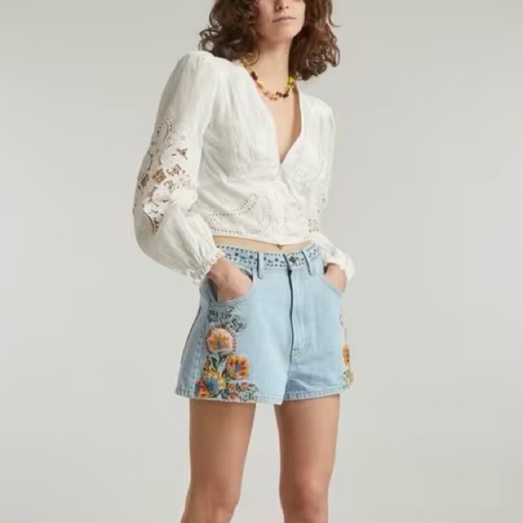 FARM RIO Summer Garden Embroidered Denim Shorts Size 31 - Picture 16 of 16